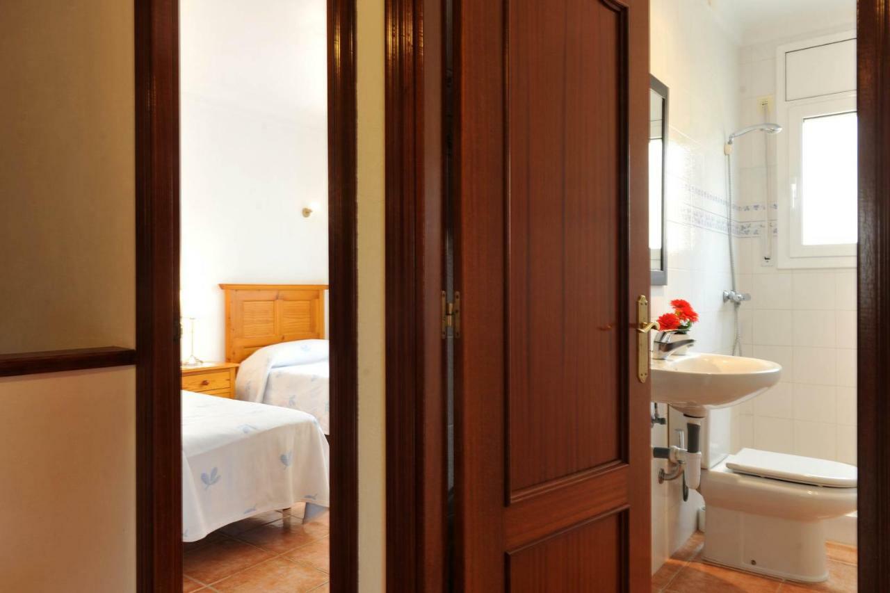 Llevant L' Escala Ngoại thất bức ảnh